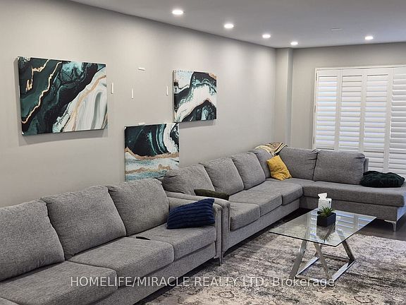 4th image of 7123 Spyglass Cres