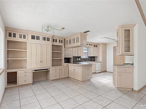 4th image of 6508 N 16th St