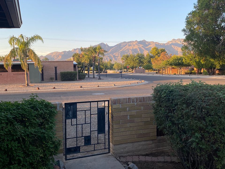 Catalina Mountain View