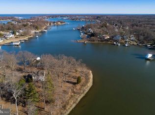 7906 Slanker Dr, Pasadena, MD 21122