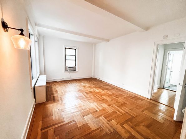 105 E 63rd St APT 5C