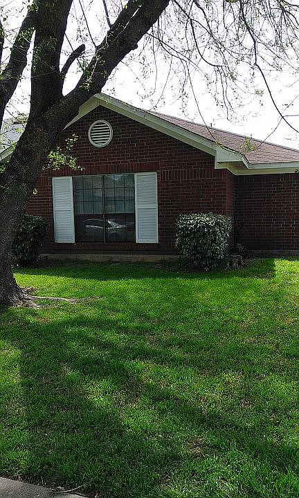 1st image of 2115 Prairie Creek Trl