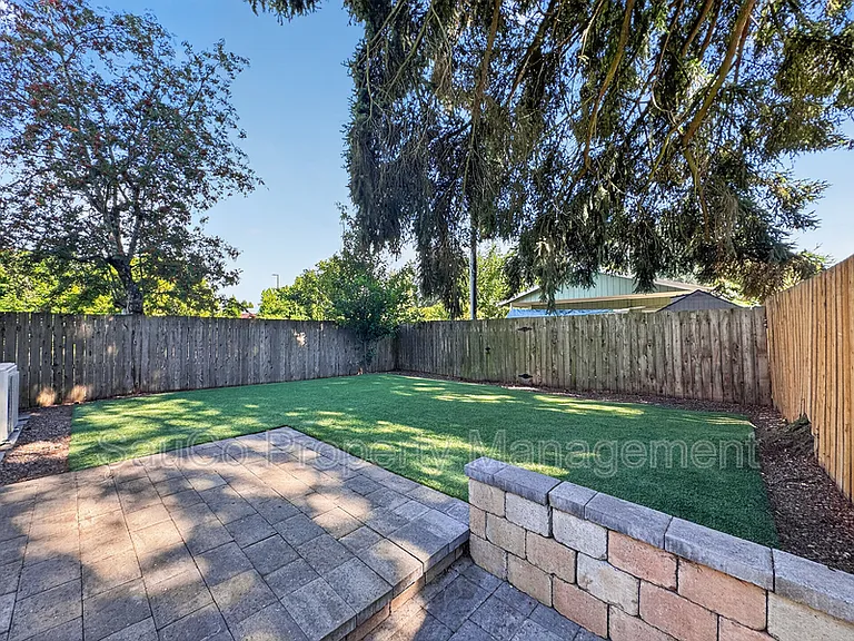 832 SE Cedar St — Photo 20