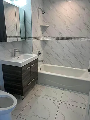 Rented by Apple Realty Group Corp | media 9