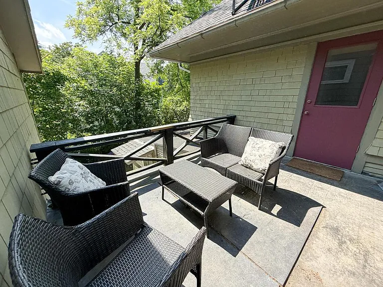 207 Kelvin Pl — Photo 11