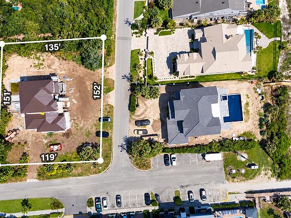 4th image of 7701 Beach Dr.