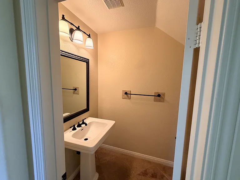 7028 Cinnamon Teal St — Photo 5