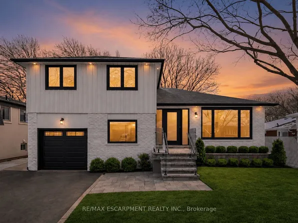 2276 Wyandotte Dr, Oakville, ON L6L 2T5