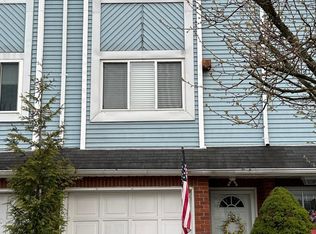 48 Pembrook Loop, Staten Island, NY 10309