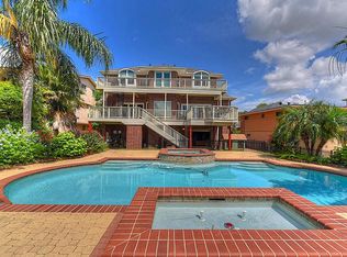 714 Shorewood Dr, Seabrook, TX 77586