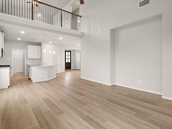 4th image of 31865 Pecan Cottage Ln