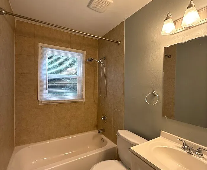 2660 Revolution Park Dr — Photo 7