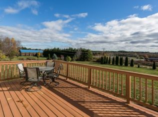 590 N Grand St, Suffield, CT 06078