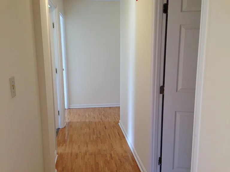 348 Franklin St #301 — Photo 11