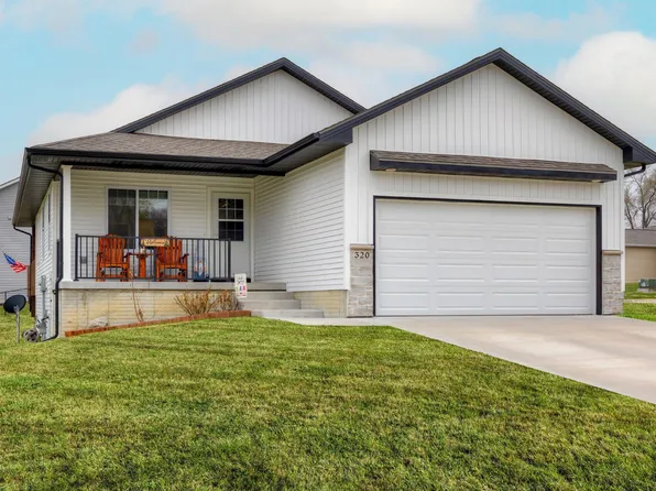 320 Wise Ct NE, Mitchellville, IA 50169