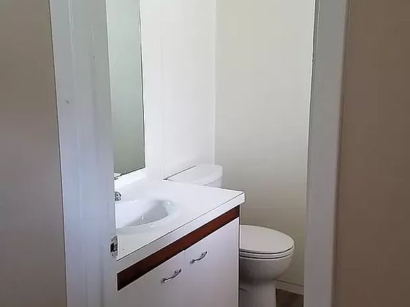 3rd image of 1423 Lynn St APT A