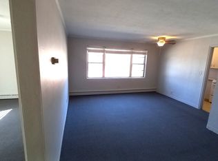 235 Exeter Pl APT 104, Saint Paul, MN 55104