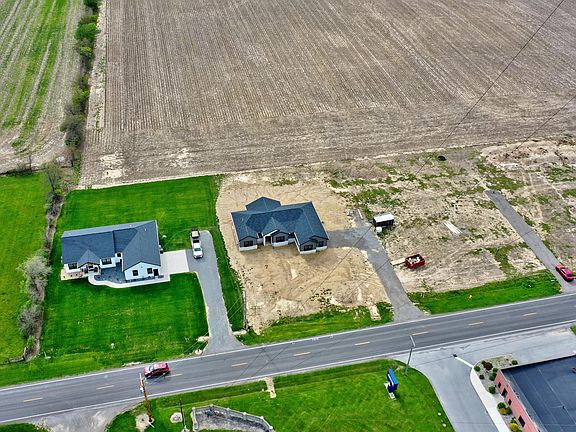 5th image of 1839 Baty Rd