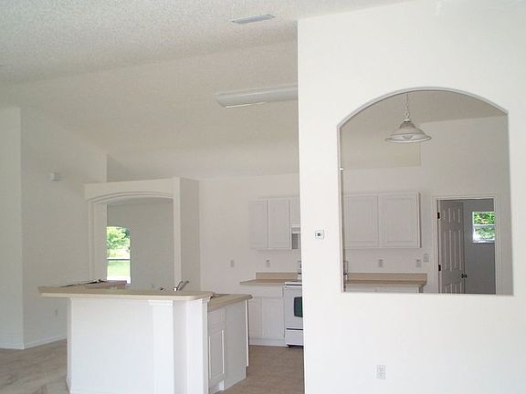4th image of 146 Bridgehaven Dr