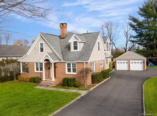 5 3rd St, Danbury, CT 06810