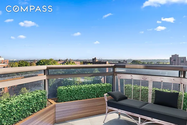 Rented by Compass | media 21