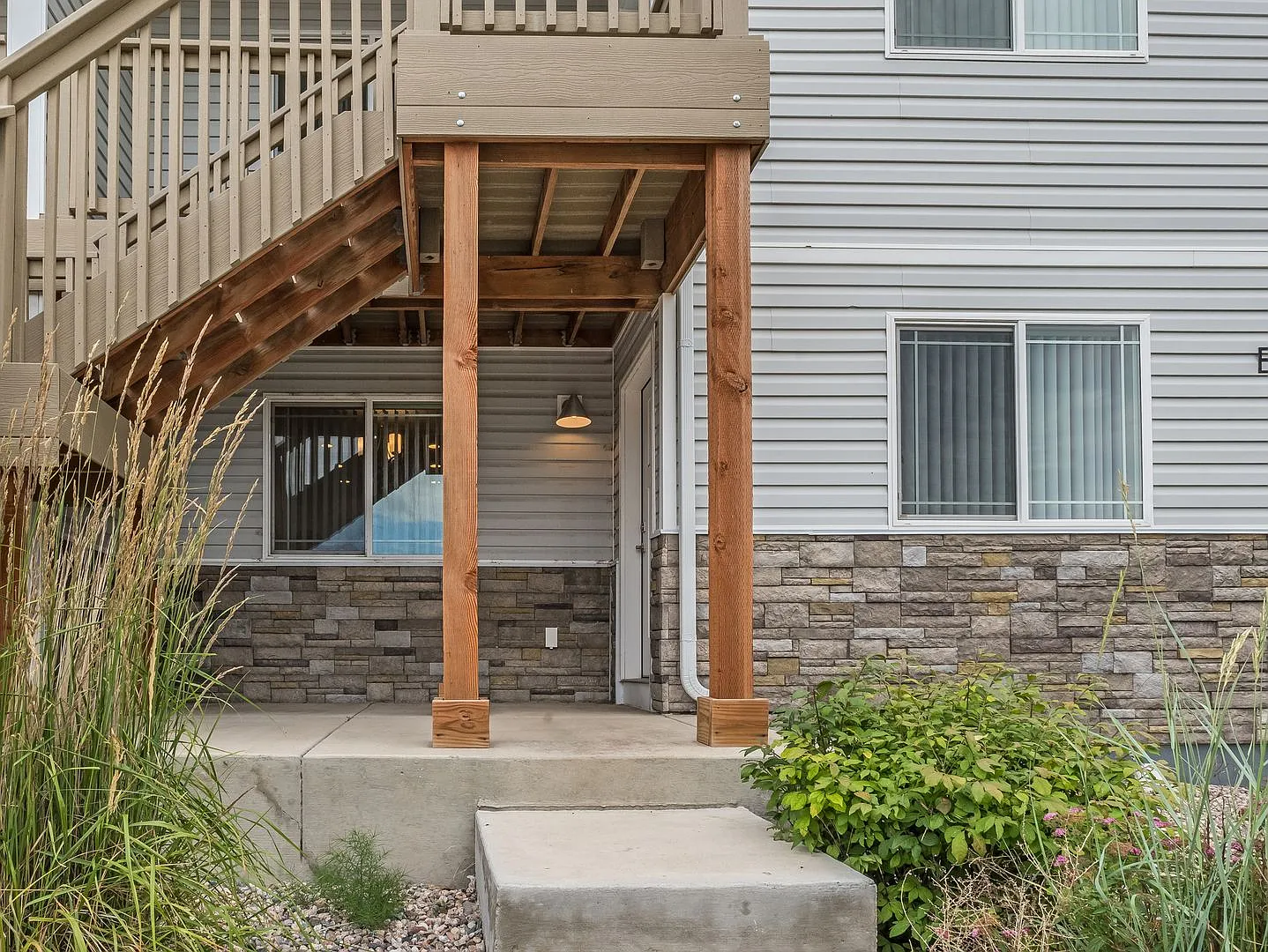 108 Park View Commons — Photo 2