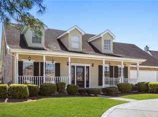 1108 Lake Louise Dr, Gretna, LA 70056