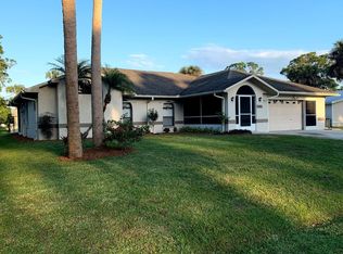 585 Jay St, Sebastian, FL 32958