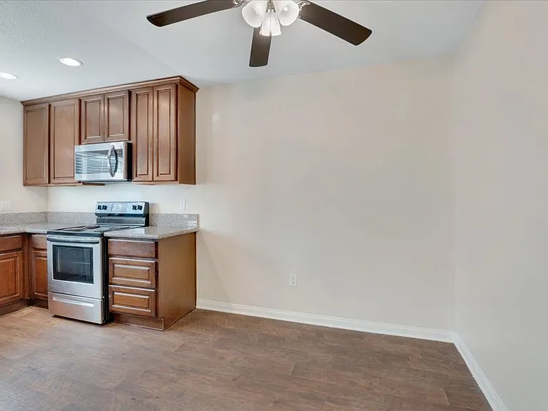 Kenora Terrace Apartments - Spring Valley, CA — Photo 16