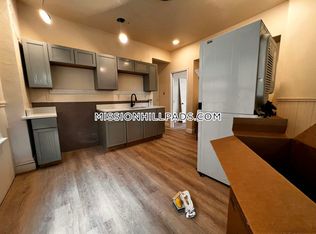 127 Harrishof St FLOOR 3, Dorchester, MA 02121