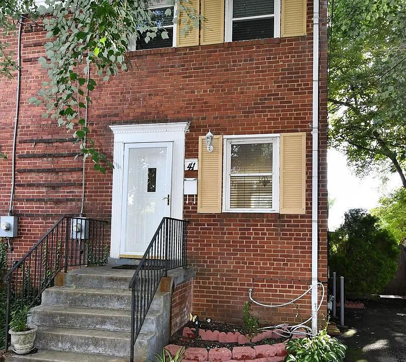 41 Underwood Pl