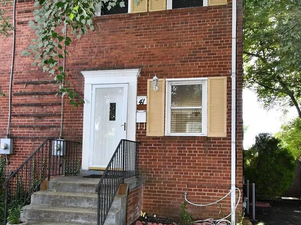 41 Underwood Pl, Alexandria, VA 22304
