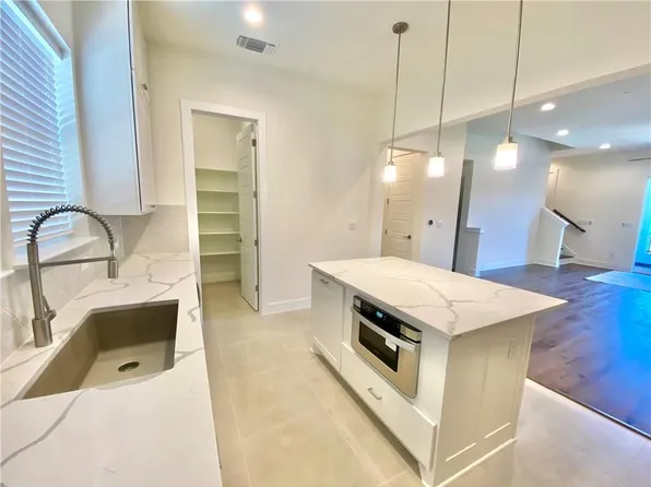 4517 Unity Cir Unit 268, Austin, TX 78731