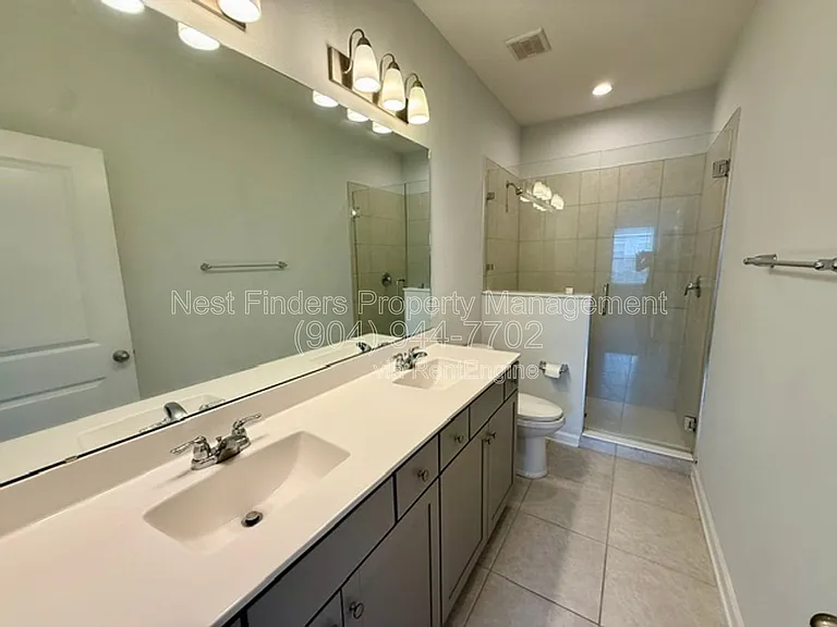 215 Pine Bluff Dr — Photo 16