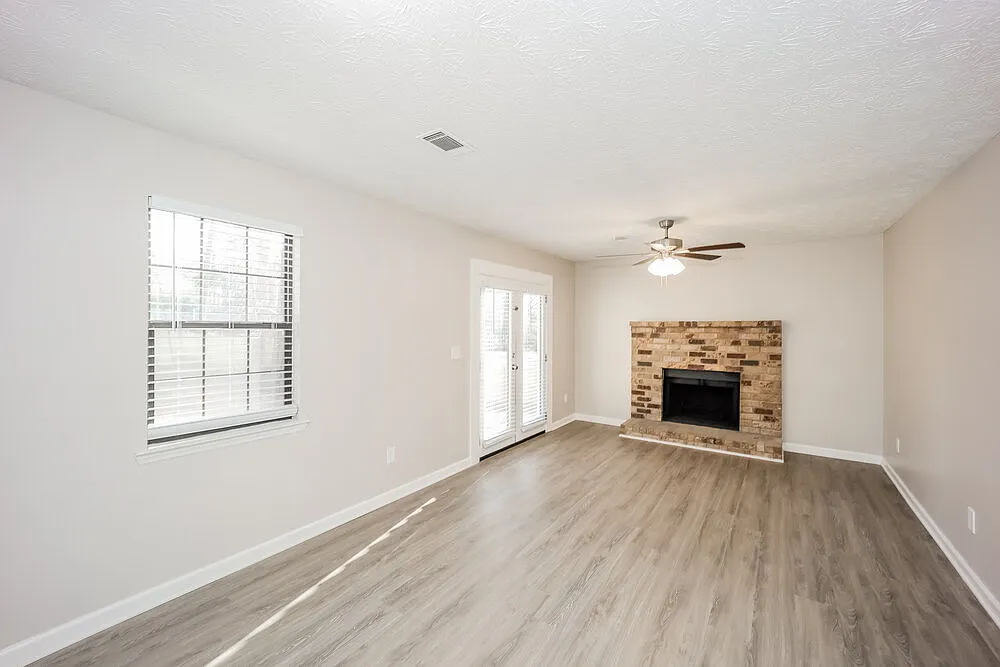 3 bed, 2.0 bath, 1684 sqft, $2,250 — Photo 4