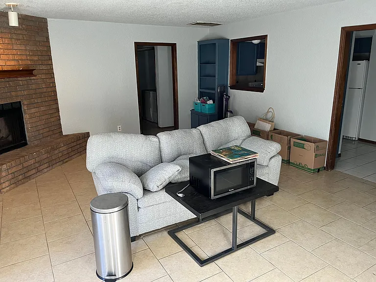 9029 N Rockwell Dr — Photo 15