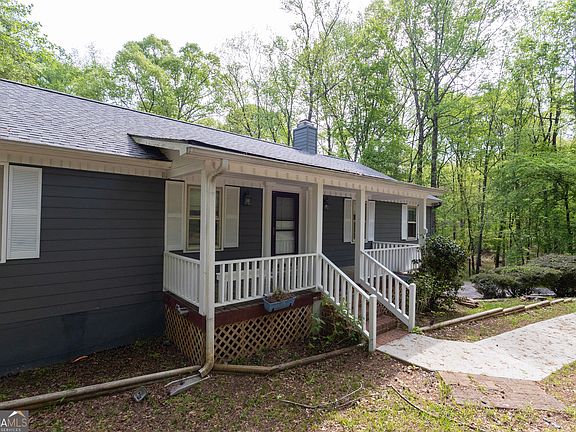 3rd image of 120 Deer Ridge Trl