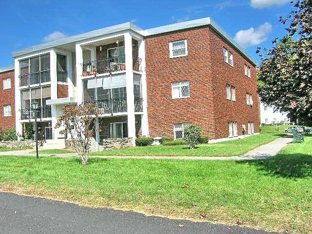 There’s No Other Leominster Condo Like It! 