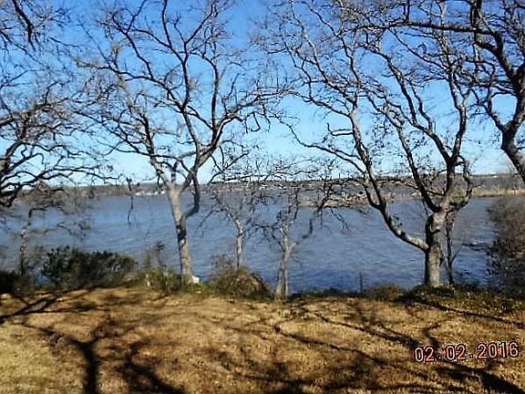 3rd image of 121 County Road 592