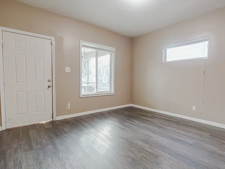 1103 N Keystone Ave — Photo 21