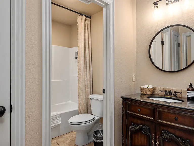 3802 NE Oaktrace Ave — Photo 9