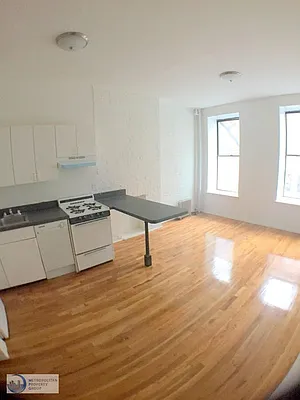 Rented by Metropolitan Property Group | media 13