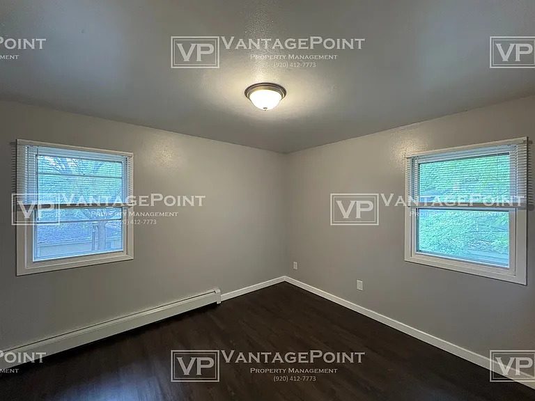 1054 Grognet St — Photo 8