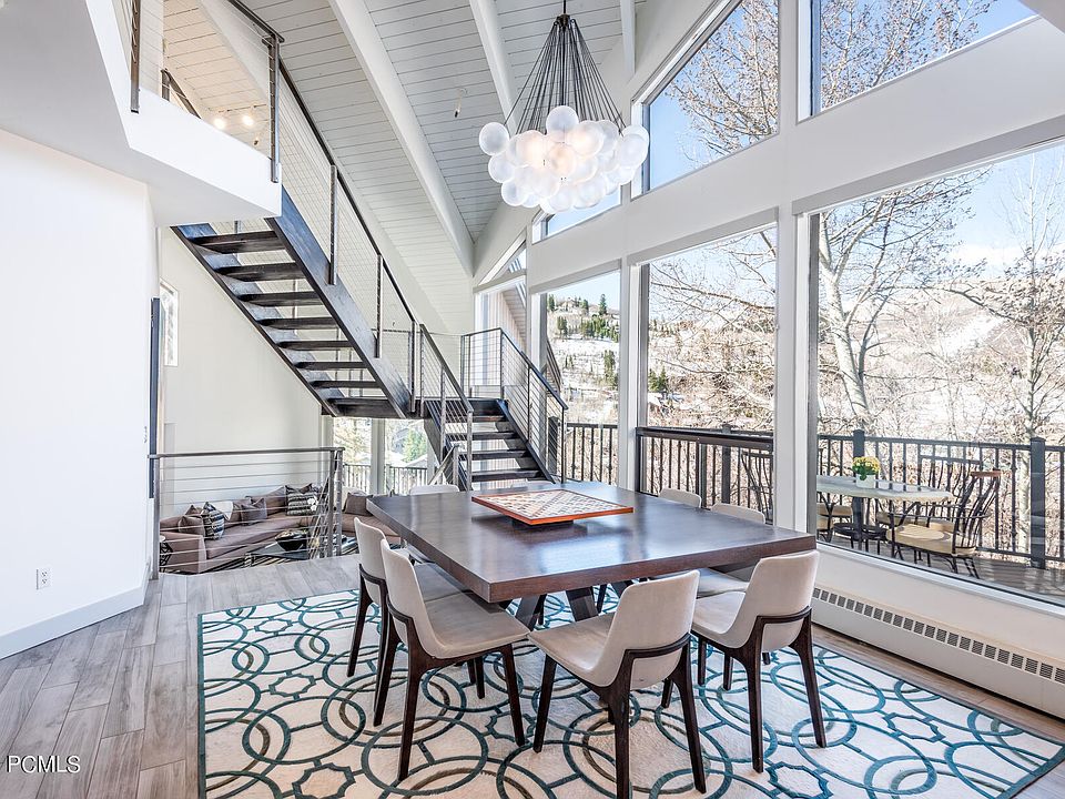 1st image of 1056 Pinnacle Dr #22