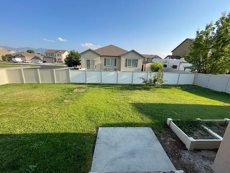 435 W Regatta Ln — Photo 27
