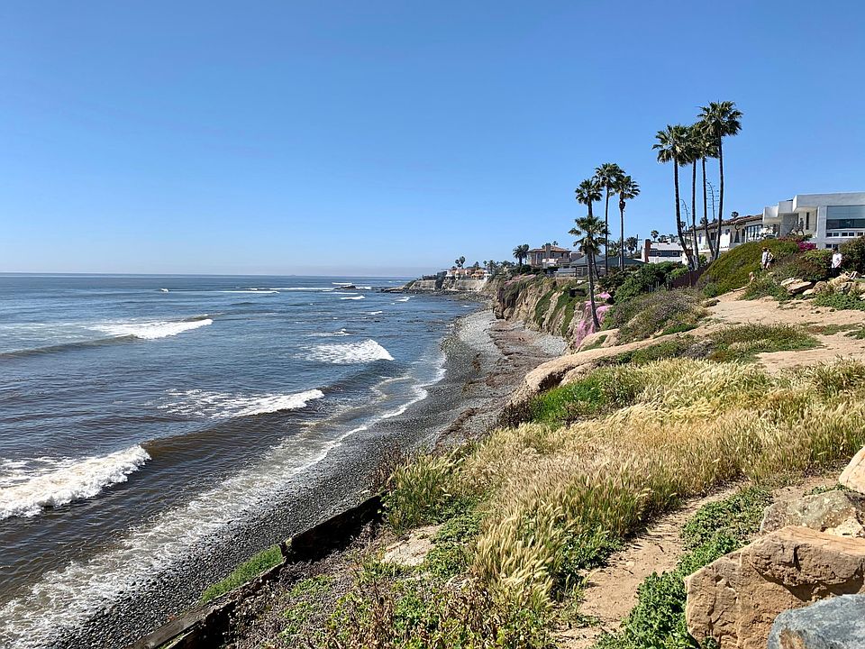 Great swimming and surfing beaches just down the stairs.