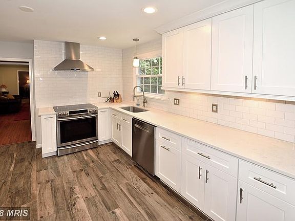 3rd image of 13416 Pitch Pine Ct