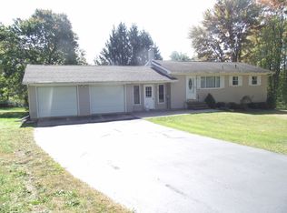 1639 Falls Rd, Clarks Summit, PA 18411
