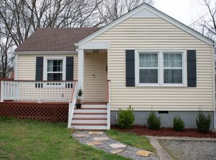 911 Broadmoor Dr, Nashville, TN 37216