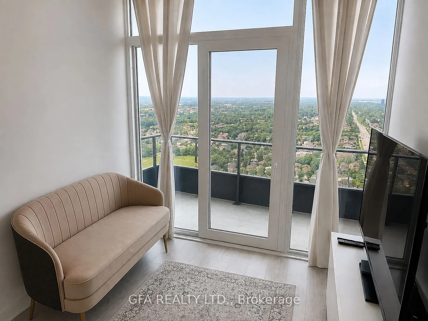 1 bed, $2,100 — Photo 4